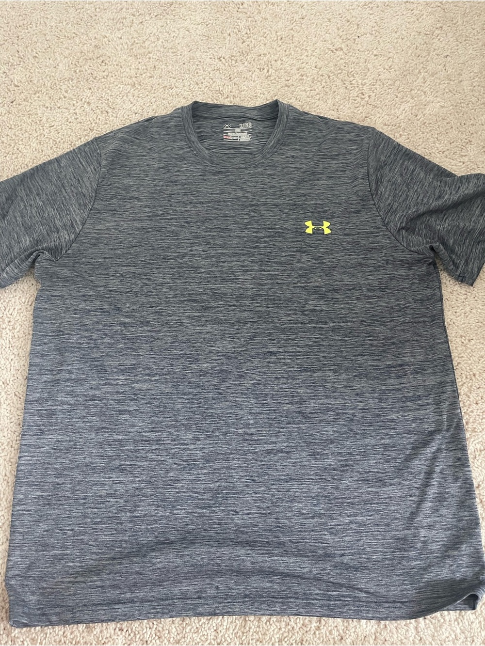 Under Armour Men’s Heathered Charcoal Performance Tee with Neon Logo